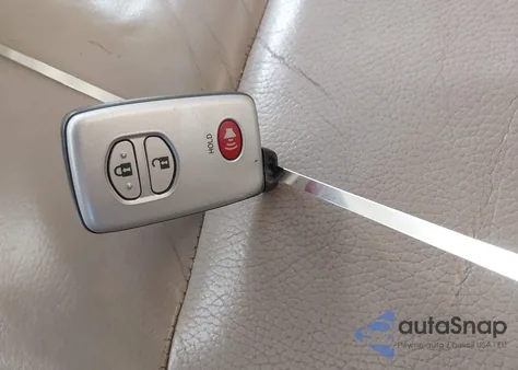 2010 Toyota 4Runner Limited V6 z USA, uszkodzony, nr VIN JTEZU5JR4A5003117